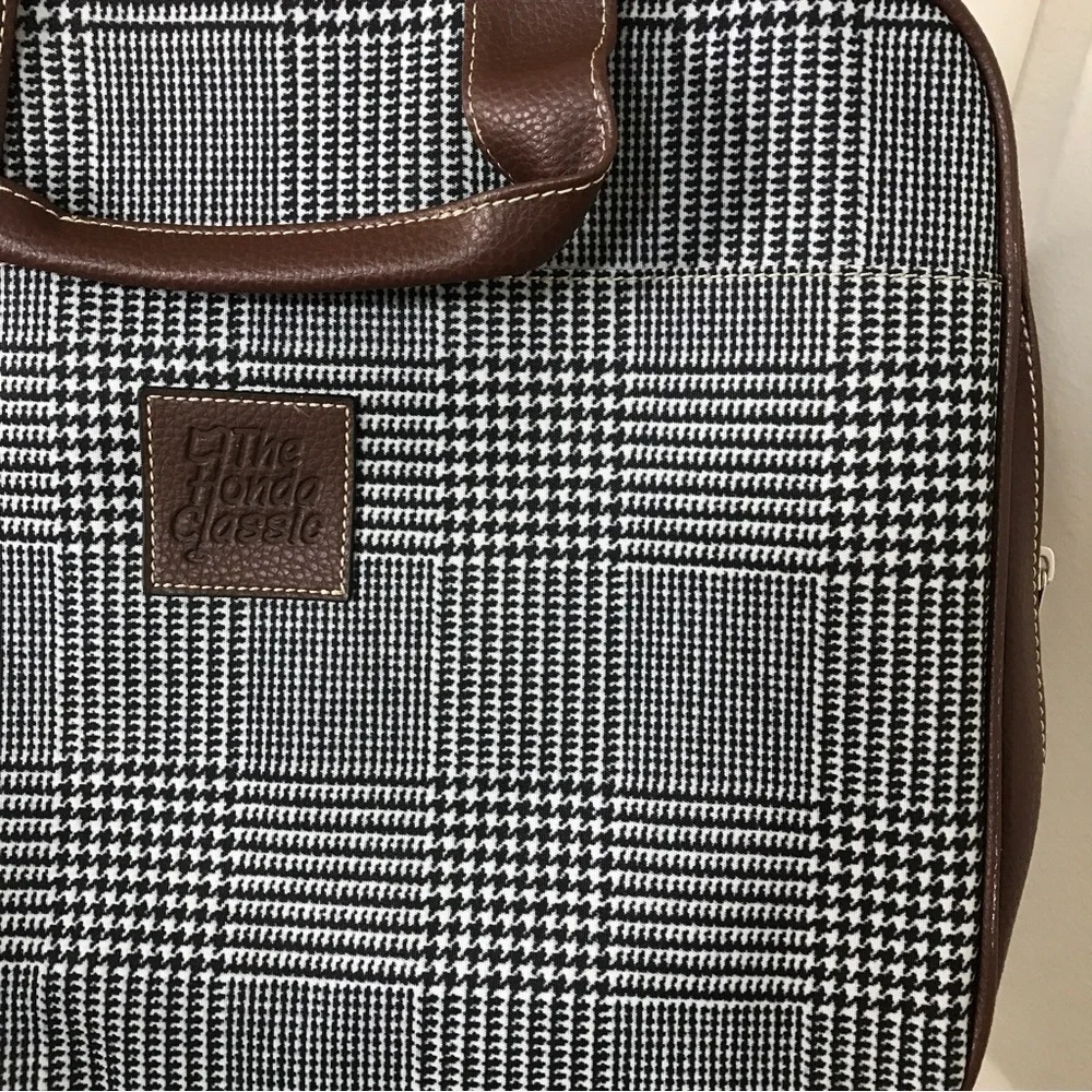 Barrington x the Honda classic houndstooth computer laptop crossbody bag